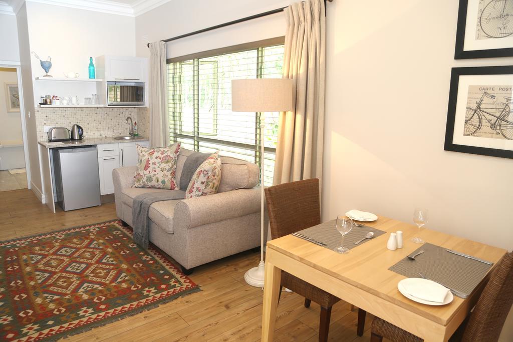 Kingsmead Guest House Harare Rum bild
